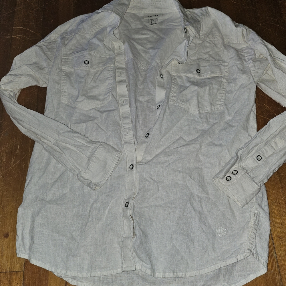 Ariat Light Gray Button-Up Long Sleeve Shirt